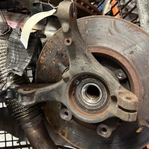 Moyeu avant droit PEUGEOT 2008 2 Essence - Image 1