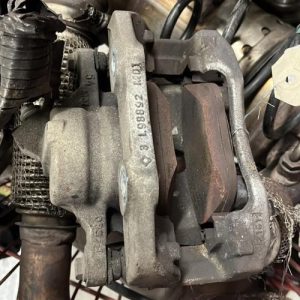 Etrier avant droit (freinage) PEUGEOT 2008 2 Essence - Image 1