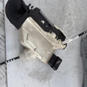Serrure avant droit PEUGEOT 308 1 SW PHASE 1 BREAK Diesel - Image 1