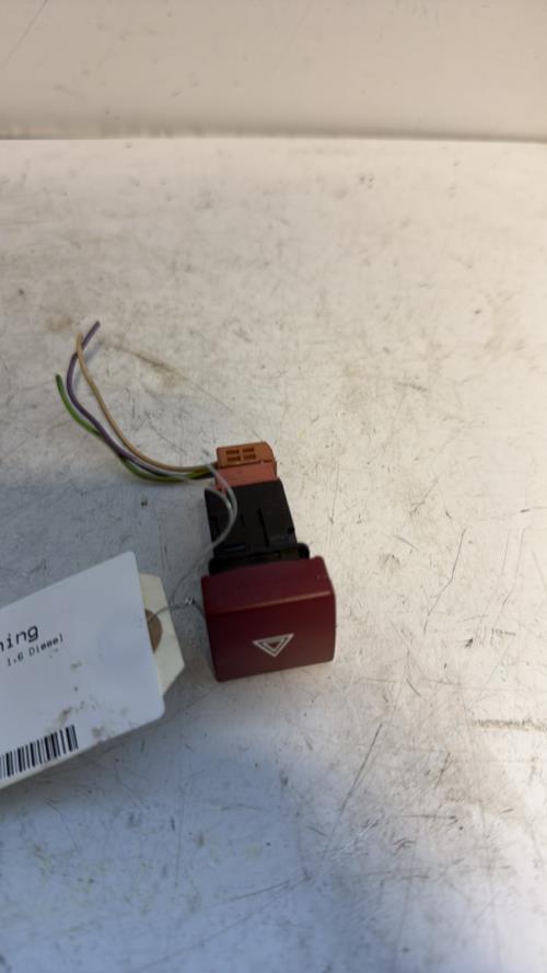 Bouton de warning CITROEN BERLINGO 2 PHASE 1 Diesel - Image 1