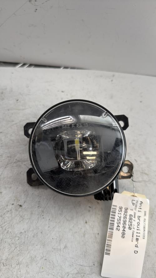 Anti brouillard droit (feux) PEUGEOT 2008 2 Essence - Image 1