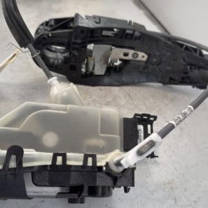 Serrure avant droit PEUGEOT 2008 2 Essence - Image 1