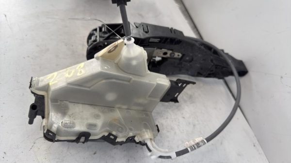Serrure avant droit PEUGEOT 2008 2 Essence - Image 2