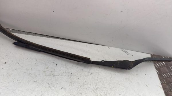 Bras essuie glace avant droit BMW SERIE 1 E81 Diesel - Image 1