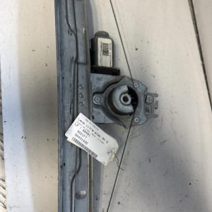 Leve vitre electrique avant gauche PEUGEOT 207 PHASE 1 BREAK Diesel - Image 1