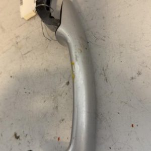 Poignee porte avant gauche AUDI A3 3 PHASE 1 Diesel - Image 1