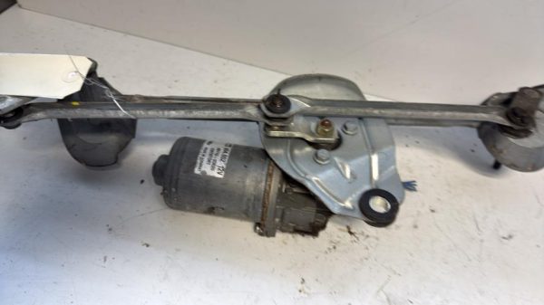 Moteur essuie glace avant TOYOTA YARIS 1 PHASE 2 Diesel - Image 2