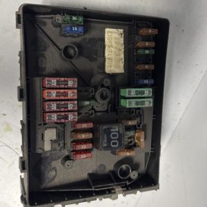 Porte fusible AUDI A4 2 AVANT PHASE 1 BREAK Diesel - Image 2