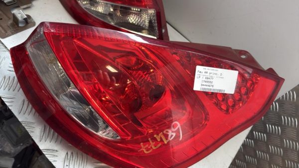 Feu arriere principal droit (feux) FORD FIESTA 6 PHASE 1 Diesel - Image 3