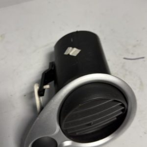 Aerateur tableau de bord avant droit RENAULT CLIO 3 PHASE 2 BREAK Diesel - Image 1