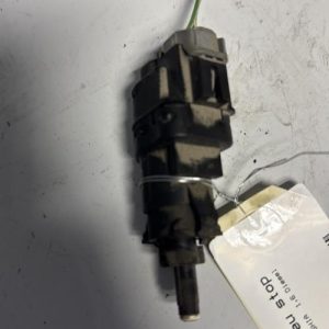 Contacteur feu stop FORD FIESTA 5 PHASE 2 Diesel - Image 1