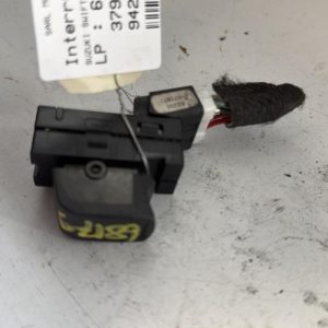 Interrupteur de leve vitre avant droit SUZUKI SWIFT 3 Essence - Image 1