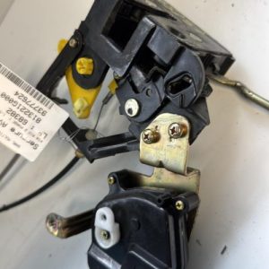 Serrure avant droit KIA RIO 2 PHASE 1 Diesel - Image 1