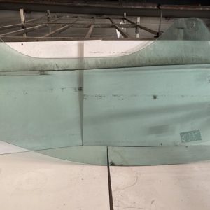 Vitre avant gauche FORD FOCUS 2 PHASE 1 CABRIOLET Essence - Image 1
