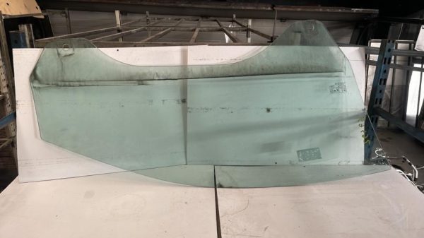Vitre avant gauche FORD FOCUS 2 PHASE 1 CABRIOLET Essence - Image 1