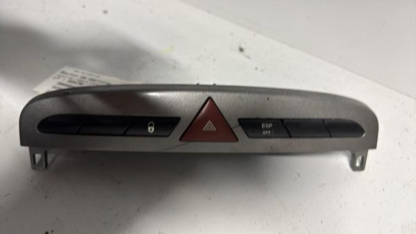 Bouton de warning PEUGEOT 308 1 PHASE 2 Diesel - Image 2