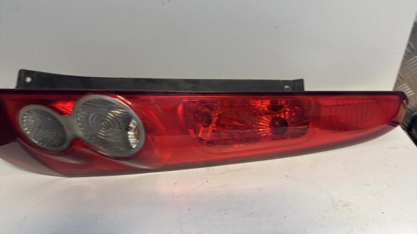 Feu arriere principal droit (feux) FORD FIESTA 5 PHASE 2 Diesel - Image 1