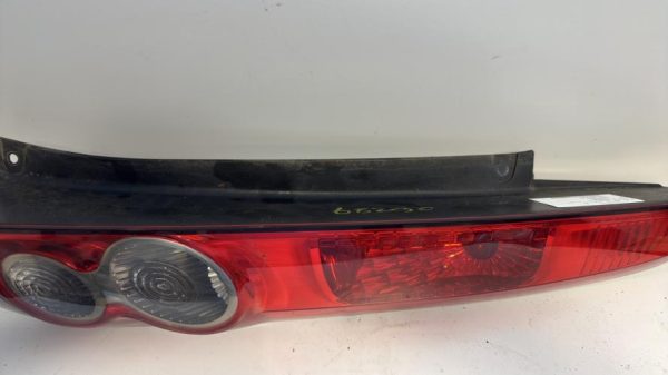 Feu arriere principal droit (feux) FORD FIESTA 5 PHASE 2 Diesel - Image 4