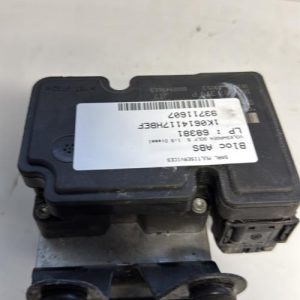 Bloc ABS (freins anti-blocage) VOLKSWAGEN GOLF 5 Diesel - Image 1