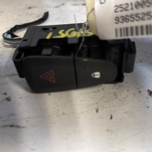 Bouton de warning RENAULT MEGANE 3 PHASE 2 BREAK Diesel - Image 1