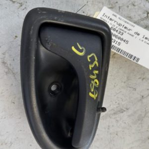 Interrupteur de leve vitre avant gauche RENAULT CLIO 2 CAMPUS PHASE 1 Diesel - Image 1