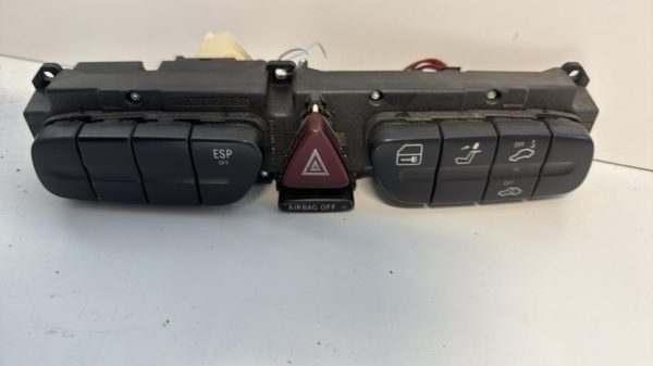Bouton de warning MERCEDES CLASSE CLK 209 COUPE Essence - Image 1