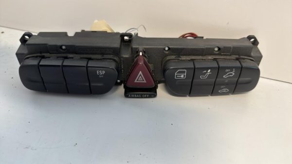 Bouton de warning MERCEDES CLASSE CLK 209 COUPE Essence - Image 3