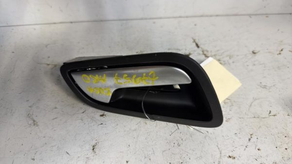 Poignee interieur arriere droit FORD KUGA 2 PHASE 1 Diesel - Image 1