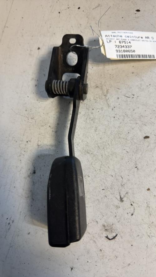 Attache ceinture arriere droit PEUGEOT 307 PHASE 2 CABRIOLET Diesel - Image 1