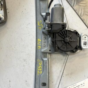 Leve vitre electrique avant droit PEUGEOT 207 PHASE 1 Diesel - Image 1