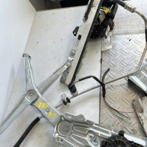 Leve vitre electrique avant gauche OPEL ASTRA H PHASE 1 Diesel - Image 1