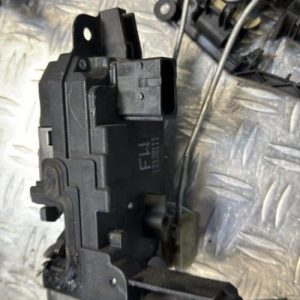 Serrure avant gauche OPEL ASTRA H PHASE 1 Diesel - Image 1