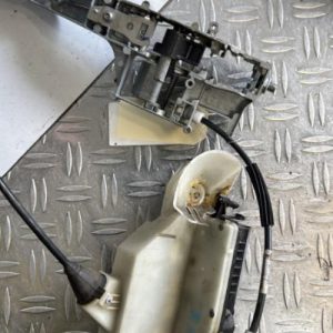 Serrure avant gauche PEUGEOT 208 1 PHASE 1 Diesel - Image 1