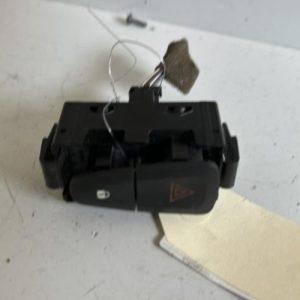 Bouton de warning DACIA SANDERO 2 PHASE 1 Essence - Image 1