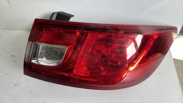 Feu arriere principal droit (feux) RENAULT CLIO 4 PHASE 2 Diesel - Image 2