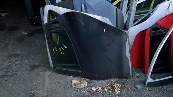 Porte arriere gauche RENAULT CLIO 4 PHASE 2 Diesel - Image 3