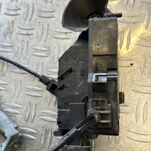 Serrure avant gauche PEUGEOT 308 2 PHASE 1 Diesel - Image 1