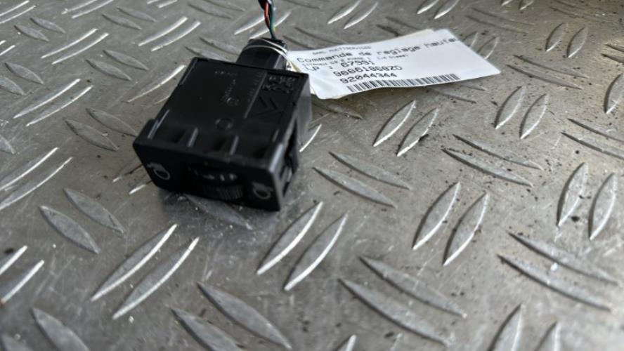 Commande de reglage hauteur de phare CITROEN C3 2 PHASE 1 Diesel - Image 1