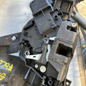 Serrure avant gauche FORD C-MAX 1 PHASE 2 Diesel - Image 1