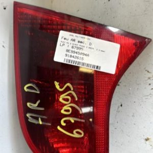 Feu arriere secondaire droit (feux) AUDI A4 2 AVANT PHASE 2 BREAK Diesel - Image 1