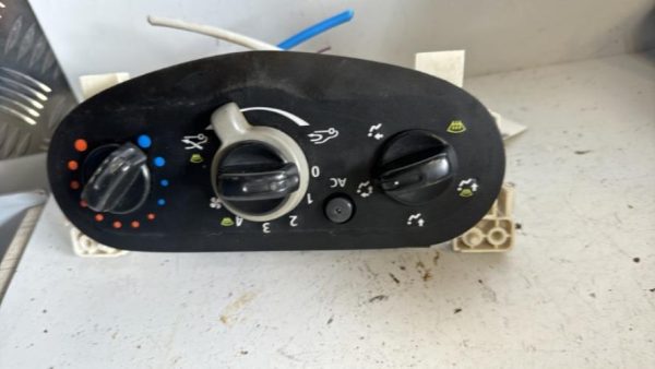 Commande chauffage DACIA SANDERO 1 Diesel - Image 2