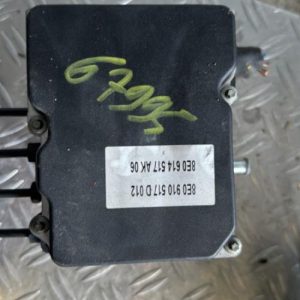 Bloc ABS (freins anti-blocage) AUDI A4 2 AVANT PHASE 2 BREAK Diesel - Image 1