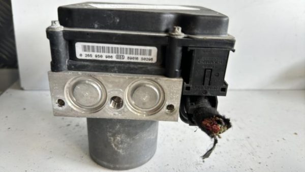 Bloc ABS (freins anti-blocage) MERCEDES CLASSE B 245 PHASE 2 Diesel - Image 3