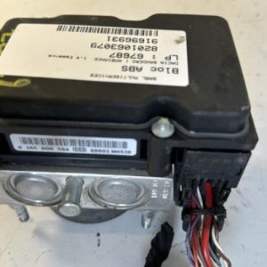 Bloc ABS (freins anti-blocage) DACIA SANDERO 1 Essence - Image 1