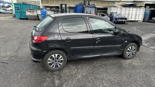 Pare boue avant gauche PEUGEOT 206 PHASE 1 Essence - Image 7