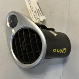 Aerateur tableau de bord avant droit RENAULT CLIO 3 PHASE 1 Diesel - Image 1