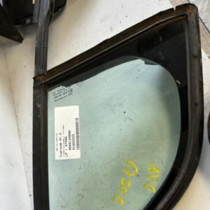 Custode avant gauche (porte) CITROEN C3 2 PHASE 1 Diesel - Image 1