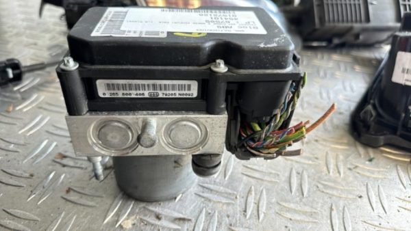 Bloc ABS (freins anti-blocage) PEUGEOT 307 PHASE 2 BREAK Diesel - Image 2