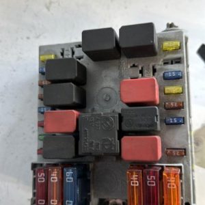 Porte fusible ALFA ROMEO 147 PHASE 1 Diesel - Image 2