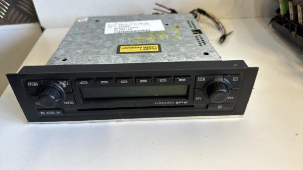 Autoradio d'origine AUDI A4 2 AVANT PHASE 2 BREAK Diesel - Image 1